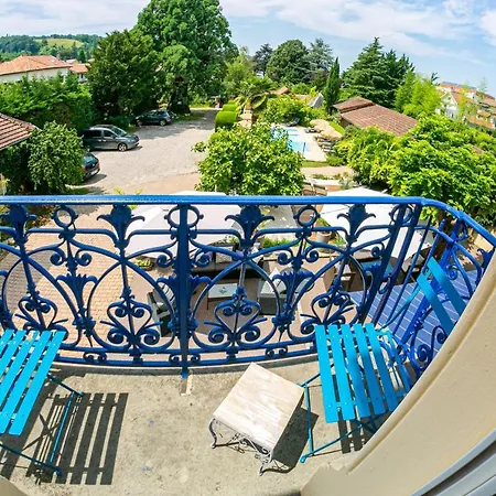 Hotel Des Dauphins 3*