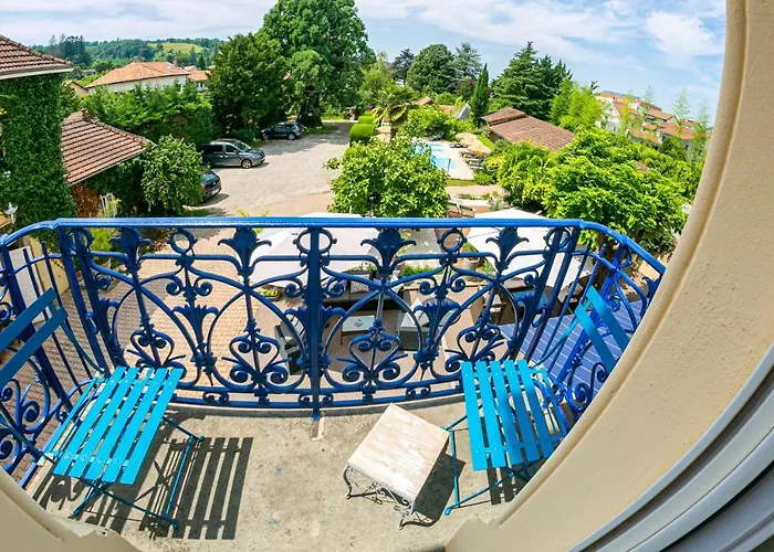 Hotel Des Dauphins 3*