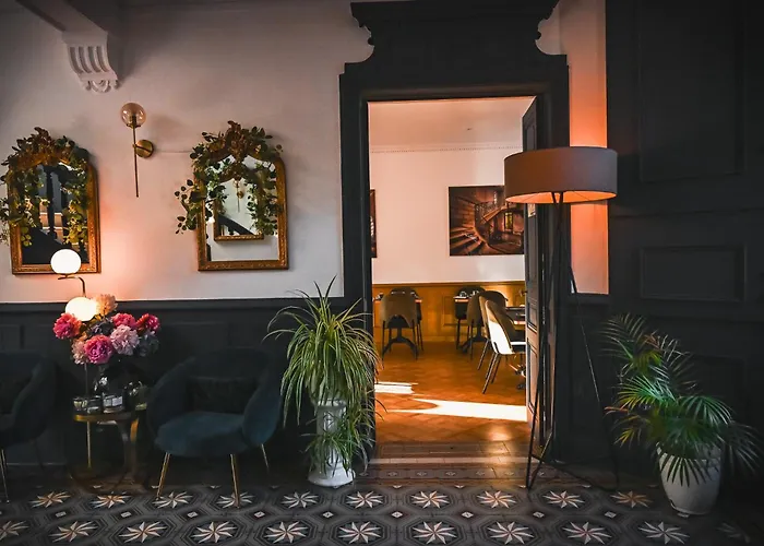 Des Dauphins Hotel Bourgoin-Jallieu
